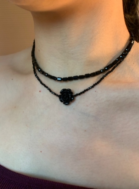 棠洛 双层黑色玫瑰花串珠锁骨链女甜酷叠戴项链日常百搭颈链短链
