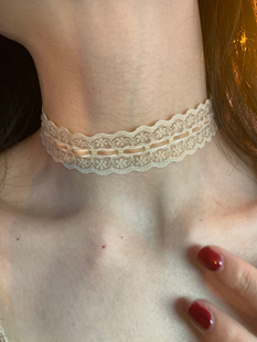 原创款 燕麦肤色choker女高级感蕾丝颈链配饰秋冬锁骨链贴脖项链