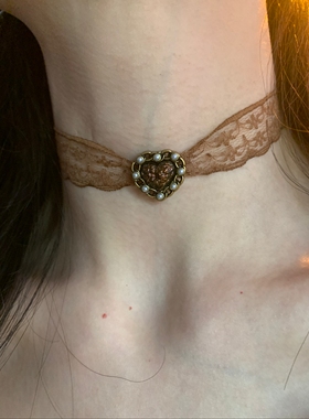 棠洛 咖色蕾丝中古choker颈链女复古珍珠爱心吊坠锁骨链日常百搭