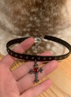 暗黑十字架细款choker颈链女甜酷辣妹锁骨链颈环黑色项圈女颈带