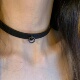 枪黑小圆环吊坠choker 颈链小众甜酷风锁骨链 暗黑系皮质项链短款