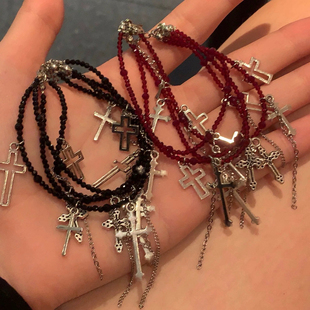 暗黑系 黑色尖晶石串珠手链十字架流苏手链女甜酷风秋冬手链2026