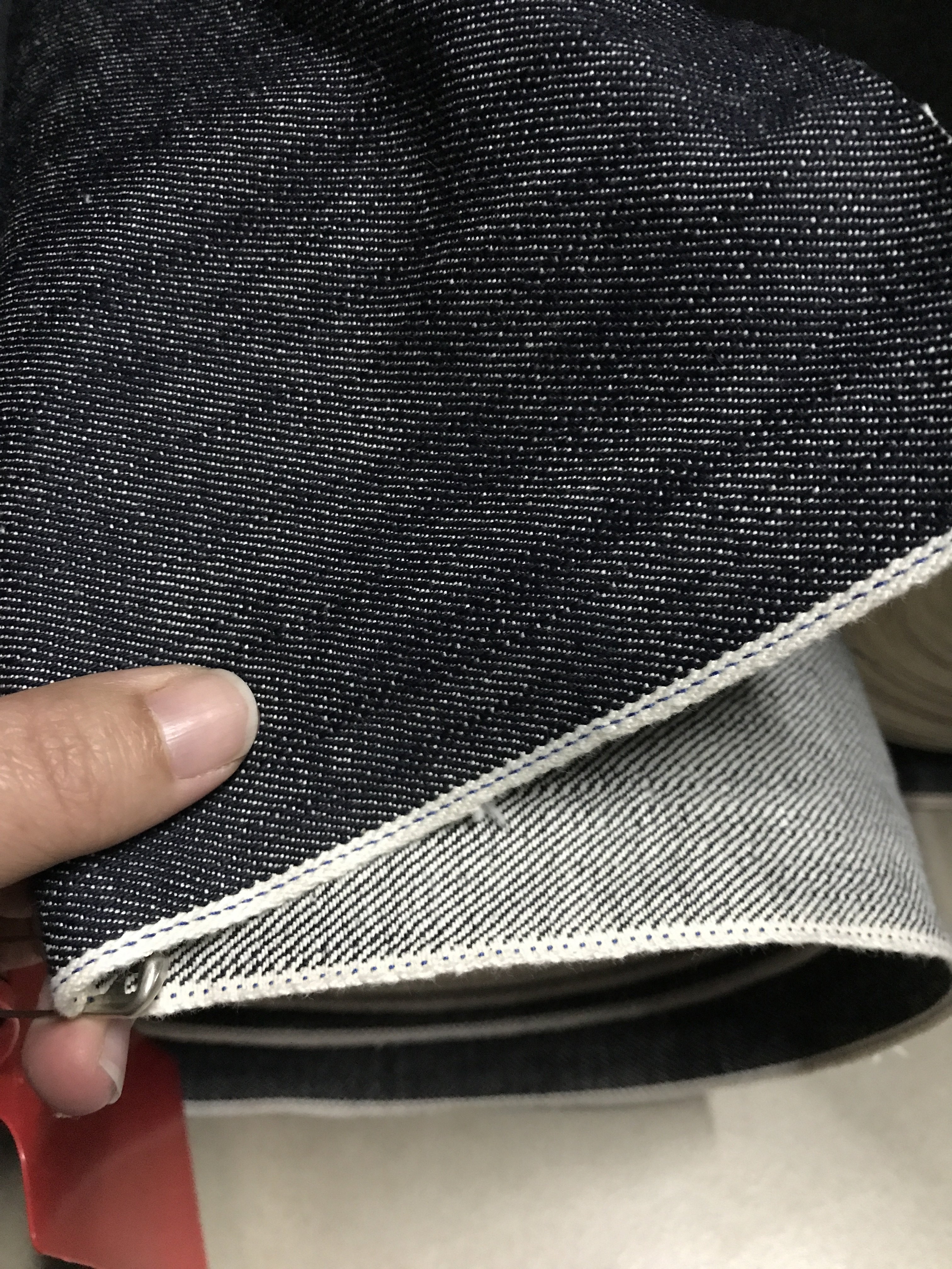 金佳中厚挺括无弹品质感足日本丹宁赤耳原浆黑色斜纹牛仔布料