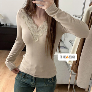 妃子纪6627暖氧珍珠绒蕾丝边保暖上衣女内搭一体固定杯聚拢打底衫