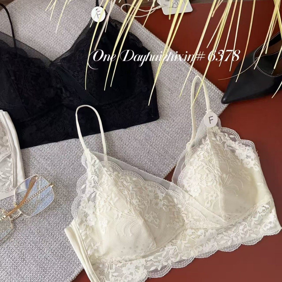 新款蕾丝边纯欲性感美背内衣法式V领文胸固定杯聚拢抹胸小吊带女,女士内衣/男士内衣/家居服,抹胸,淘宝优惠券,粉丝福利购,淘宝优惠卷