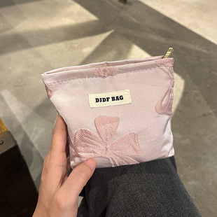 迷你粉色蝴蝶结小号化妆包女便携高级感零钱包双层帆布口红包 新款