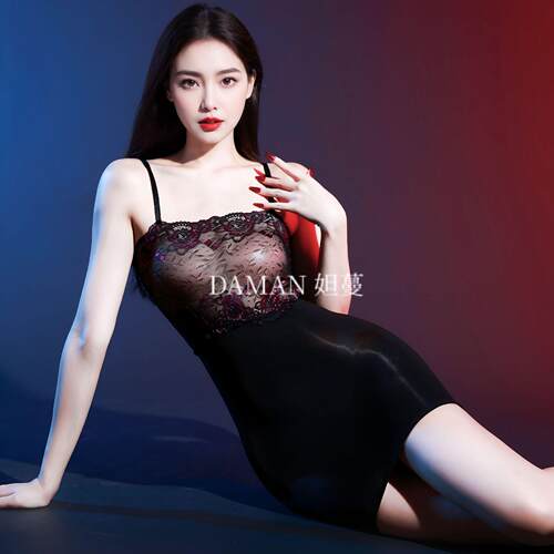 蕾丝拼接抹胸吊带包臀睡裙女｜