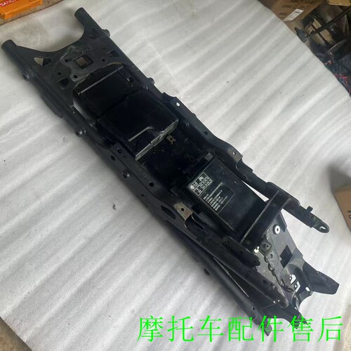 20-22雅马哈MT-09拉力后尾架副架