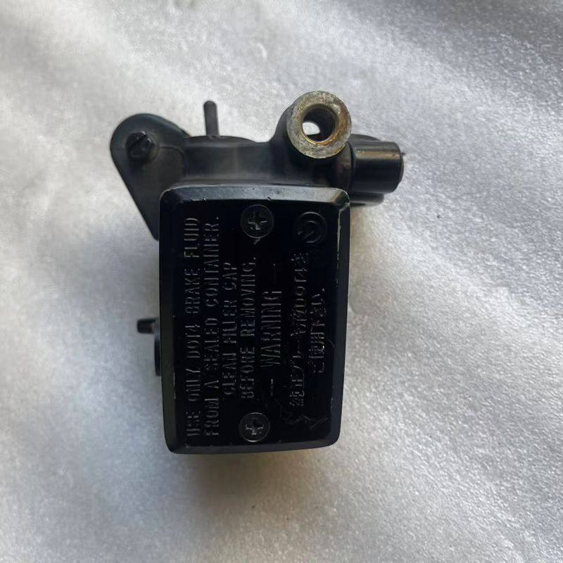 雅马哈MT-09原装前刹车上泵