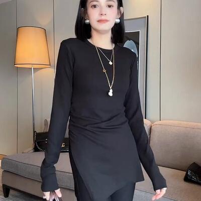 宽松慵懒开叉中长款上衣