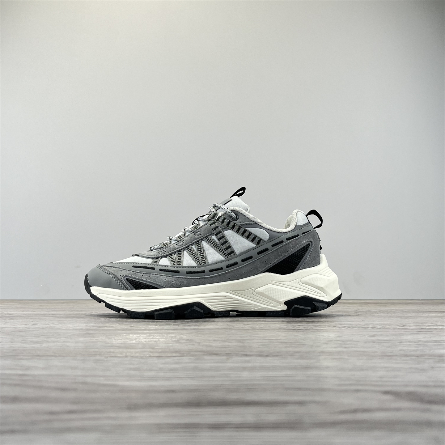 捡漏高端好货户外男鞋防滑耐磨越野徒步登山鞋厚底减震运动休闲鞋