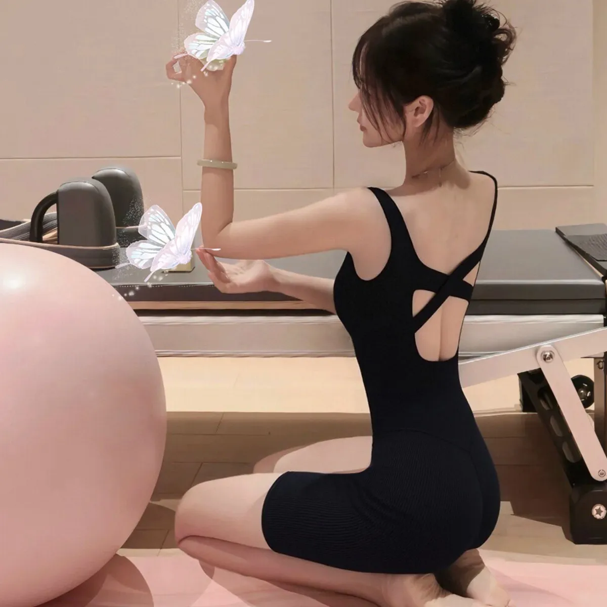 新款普拉提训练服2026瑜伽服套装连体健身服性感运动连体衣紧身衣