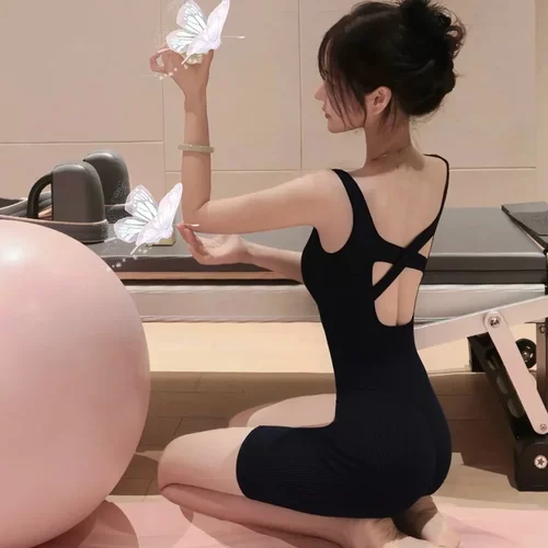 新款普拉提训练服2026瑜伽服套装连体健身服性感运动连体衣紧身衣