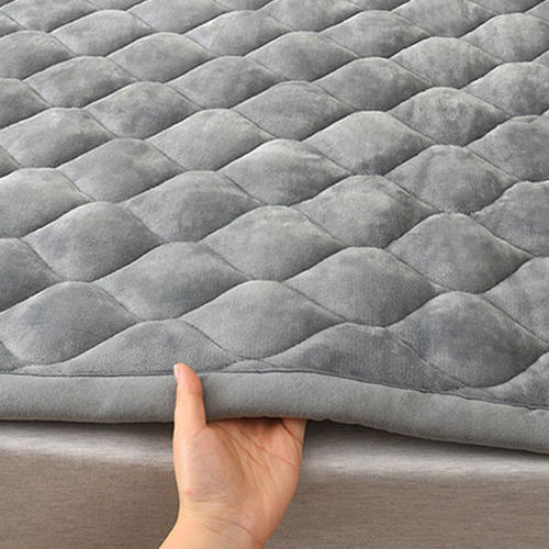 加厚宽边牛奶绒夹棉床垫