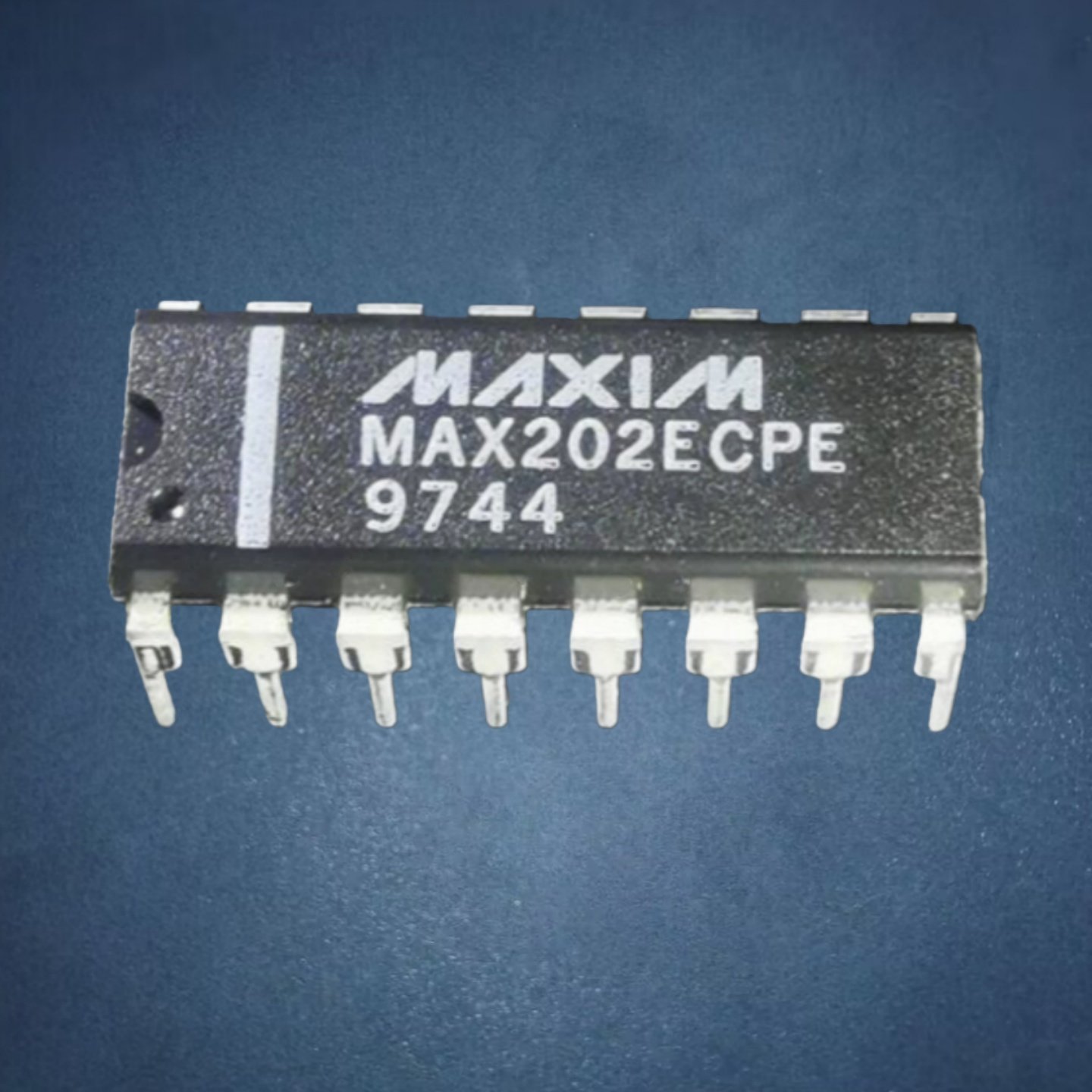 MAX202ECPE发射器/接收器