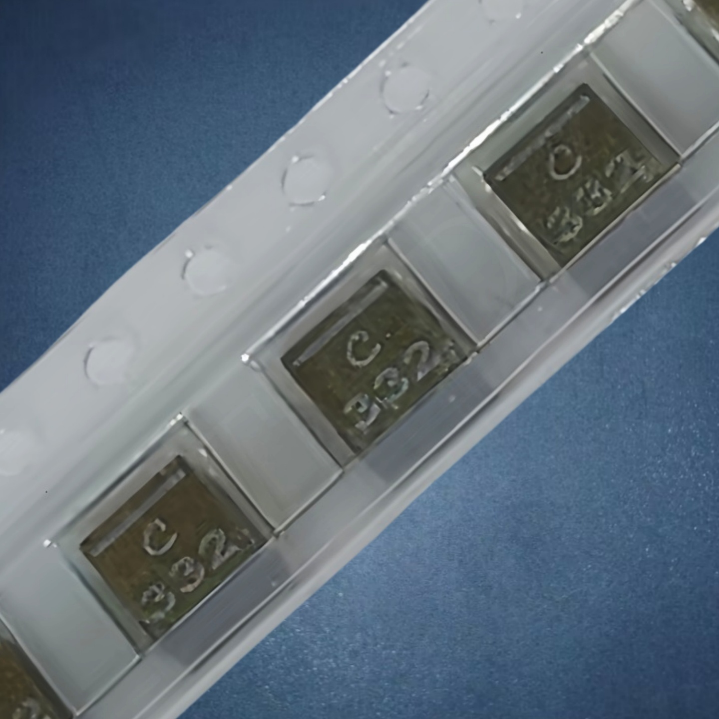 3.3uH6.6AXAL4030-332MEC电感器