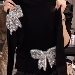 显瘦时尚 2025秋冬新款 T恤女气质修身 蝴蝶结烫钻设计长袖 上衣 长袖