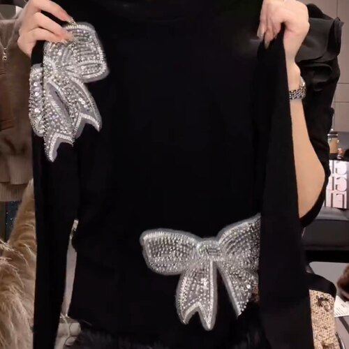 2025秋冬新款长袖蝴蝶结烫钻设计长袖T恤女气质修身显瘦时尚上衣