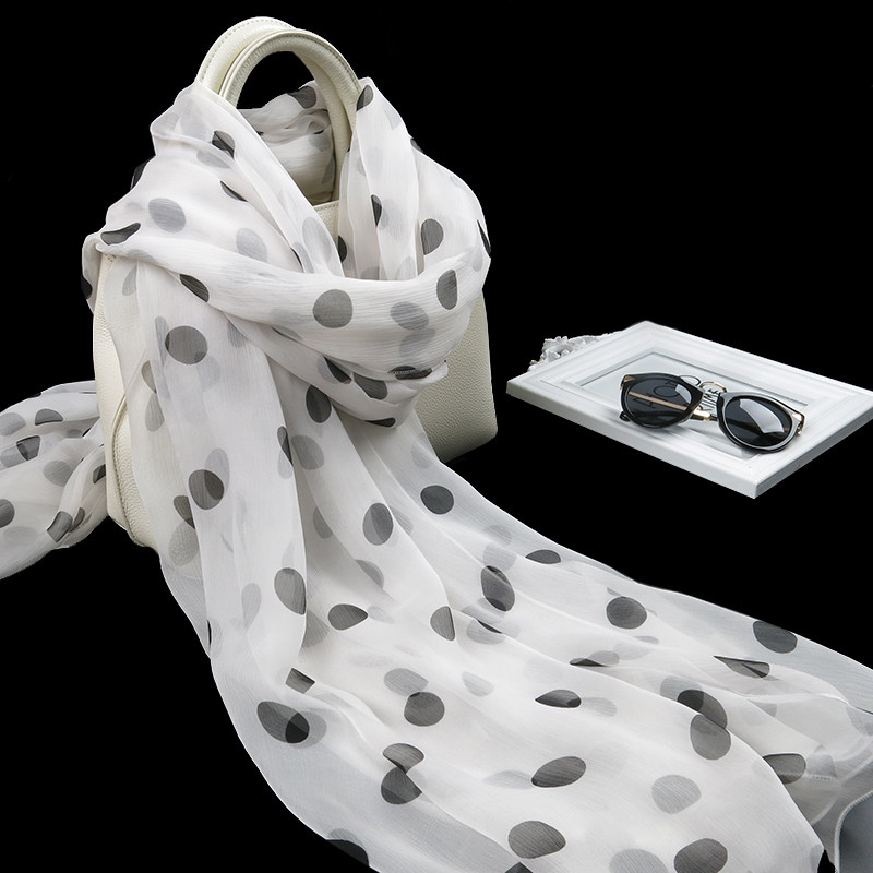 好看又柔软桑蚕丝丝巾！迷人波点