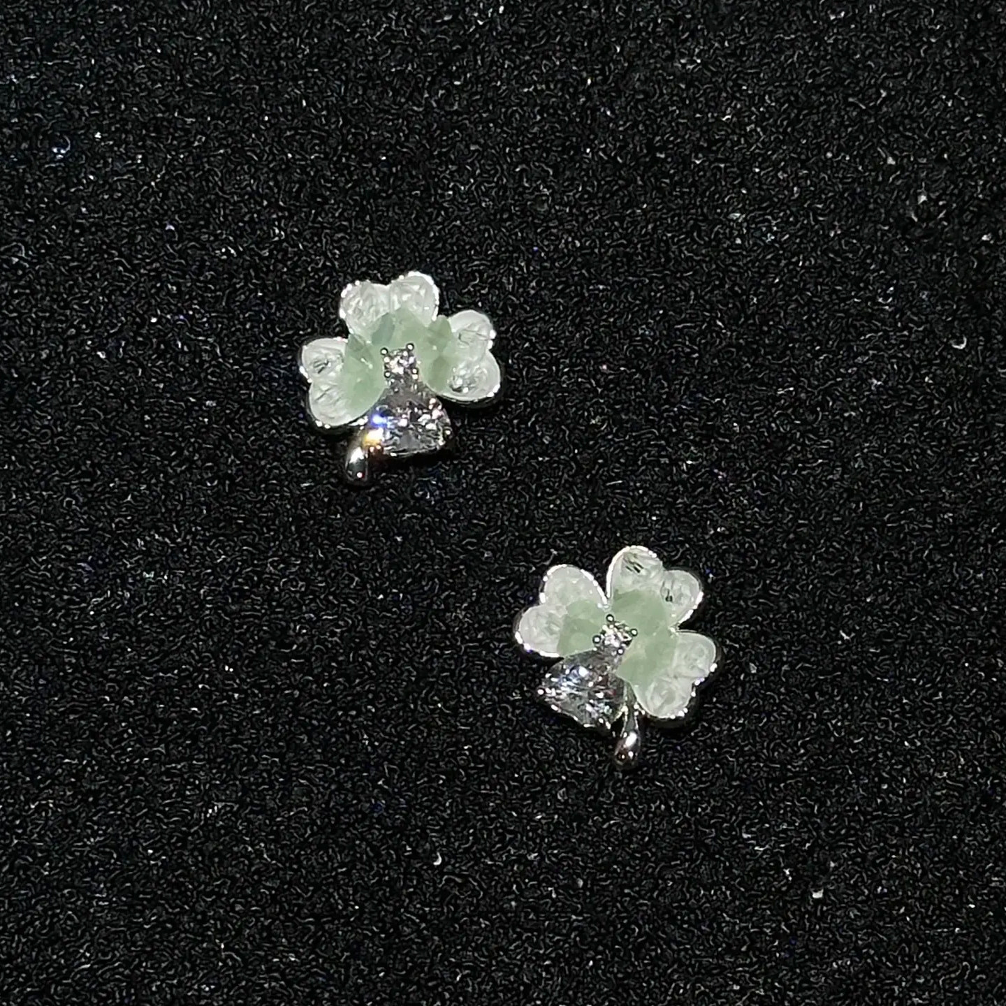 耳钉轻奢高级感耳环925银针耳钉渐变水晶爱心耳环四叶草设计耳饰
