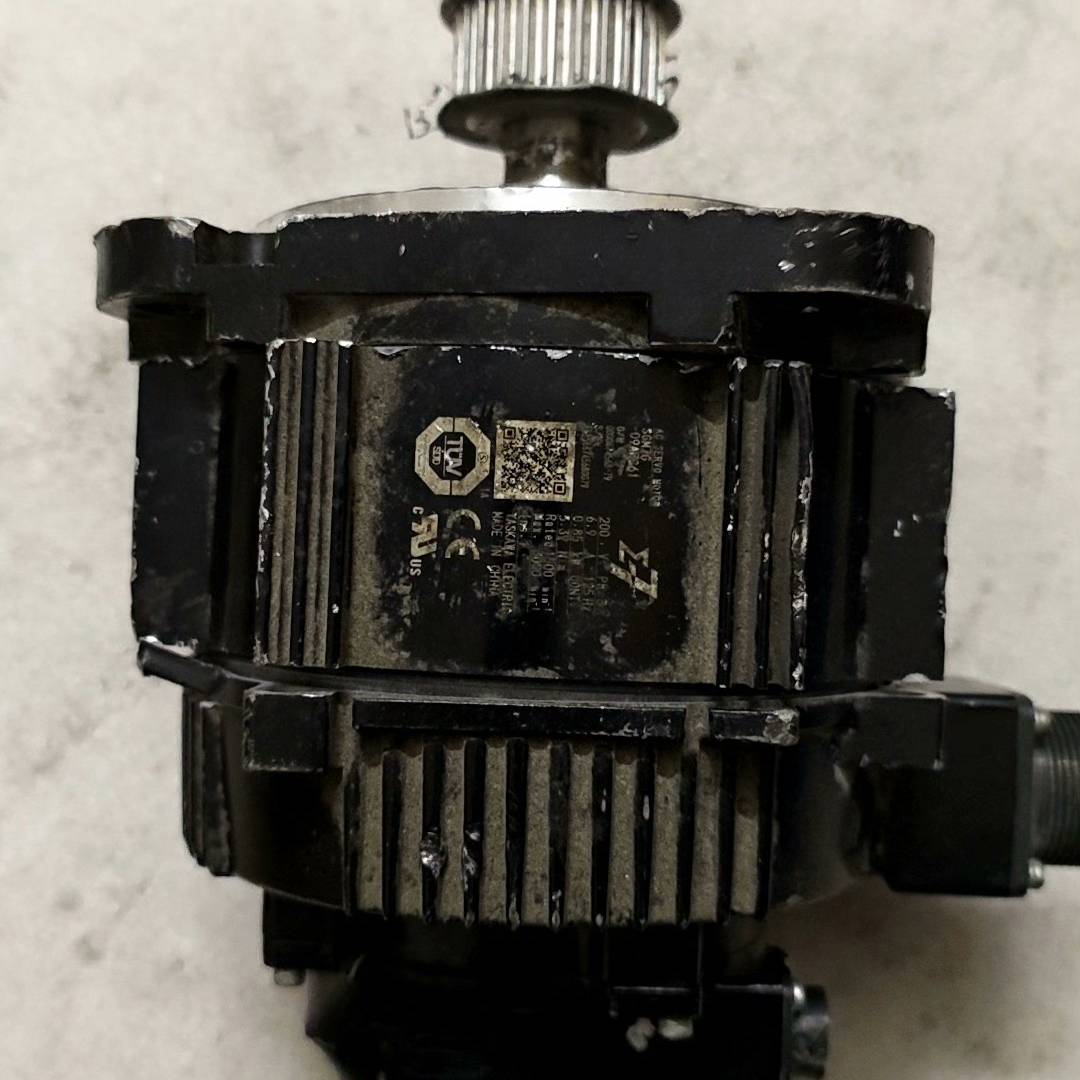 安川伺服电机SGM7G-09AFC61议价 也可为维修！！