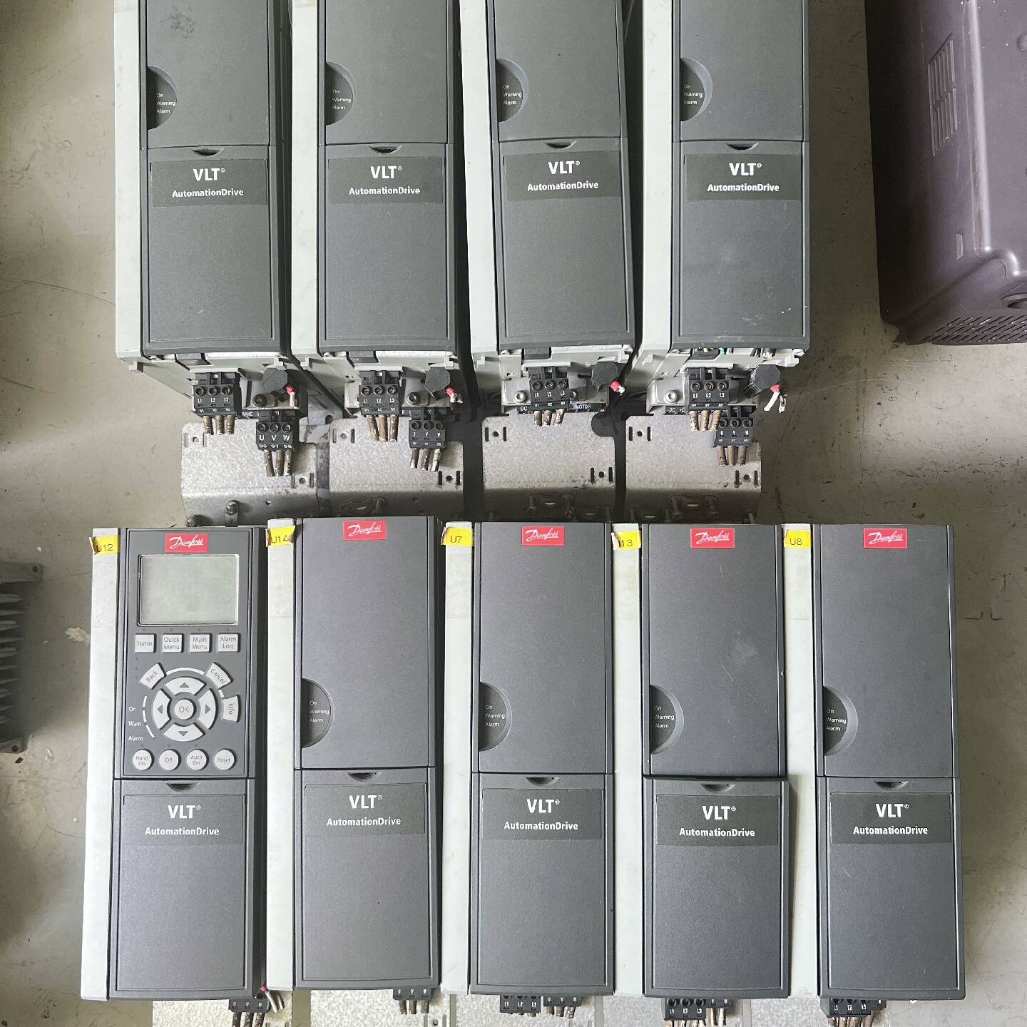 FC-302P4K0T5E20H 丹佛斯变频议价 也可为维修！！