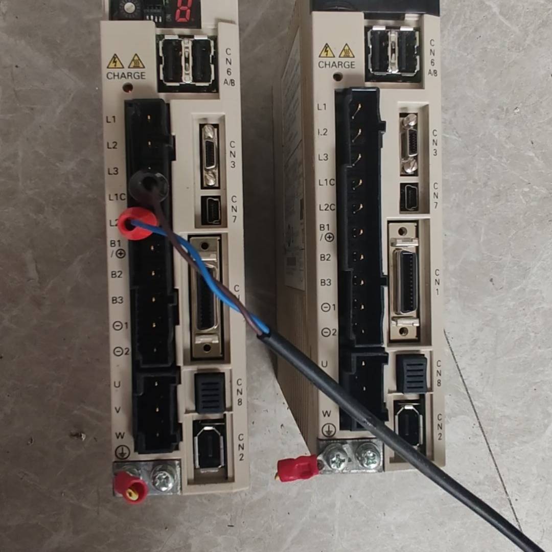 SGDV-R90A11B002000安川5代伺议价 也可为维修！！