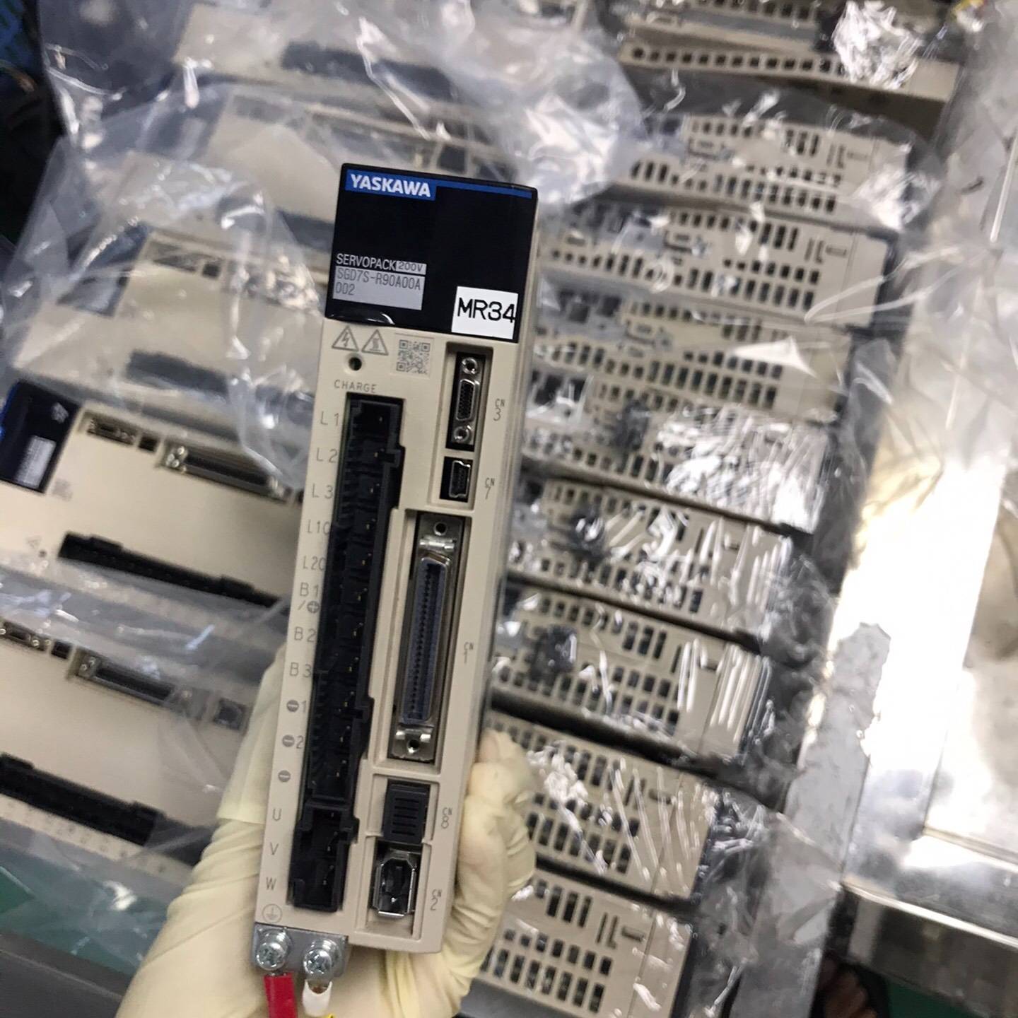 安川7系伺服驱动器100w SG议价 也可为维修！！