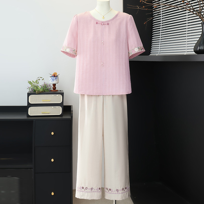 夏季棉麻绣花短袖显瘦妈妈两件套