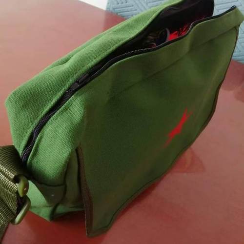 帆布复古学生出游包五角星演出包