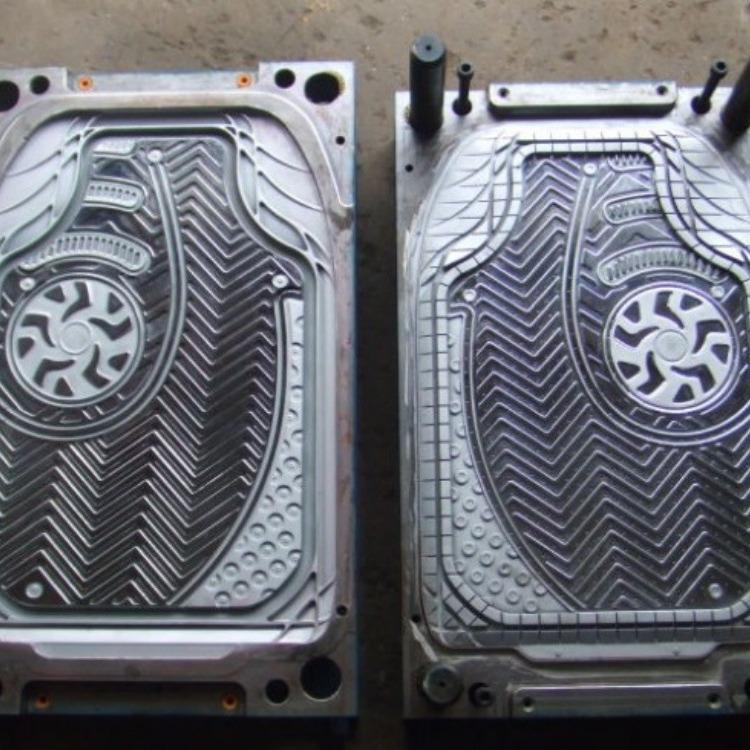 厂家供应汽车配件模具汽车脚垫模具PTE材质脚垫加工