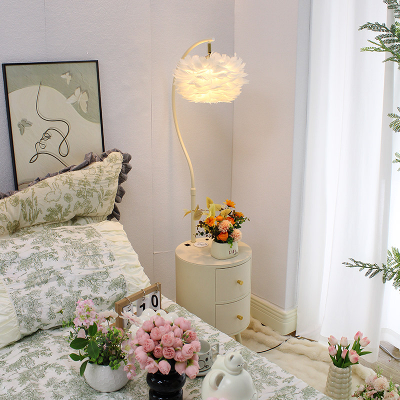 奶油风羽毛落地灯卧室床头柜台灯一体置物架客厅沙发旁智能氛围灯,家装灯饰光源,装饰落地灯,淘宝优惠券,粉丝福利购,淘宝优惠卷