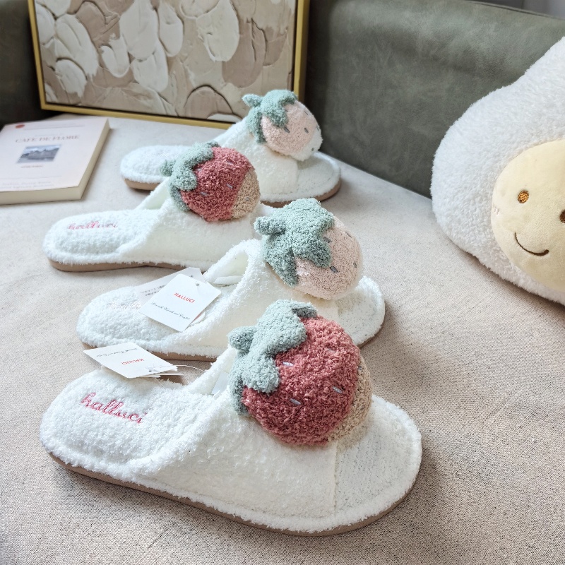 可爱卡通蛋糕草莓绒面家居拖鞋