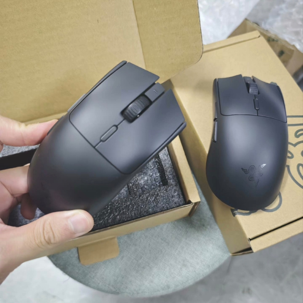 Razer雷蛇毒蝰V3极速版2.4G无线电竞游戏轻量化电竞专用鼠标