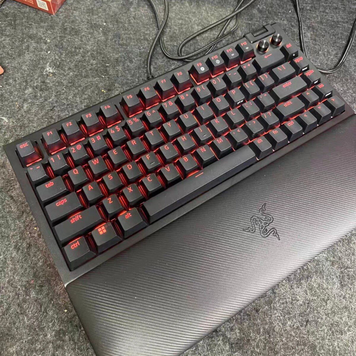 原装配件适用于雷蛇Razer黑寡妇V4热插拔75%配列电竞键盘腕垫掌托