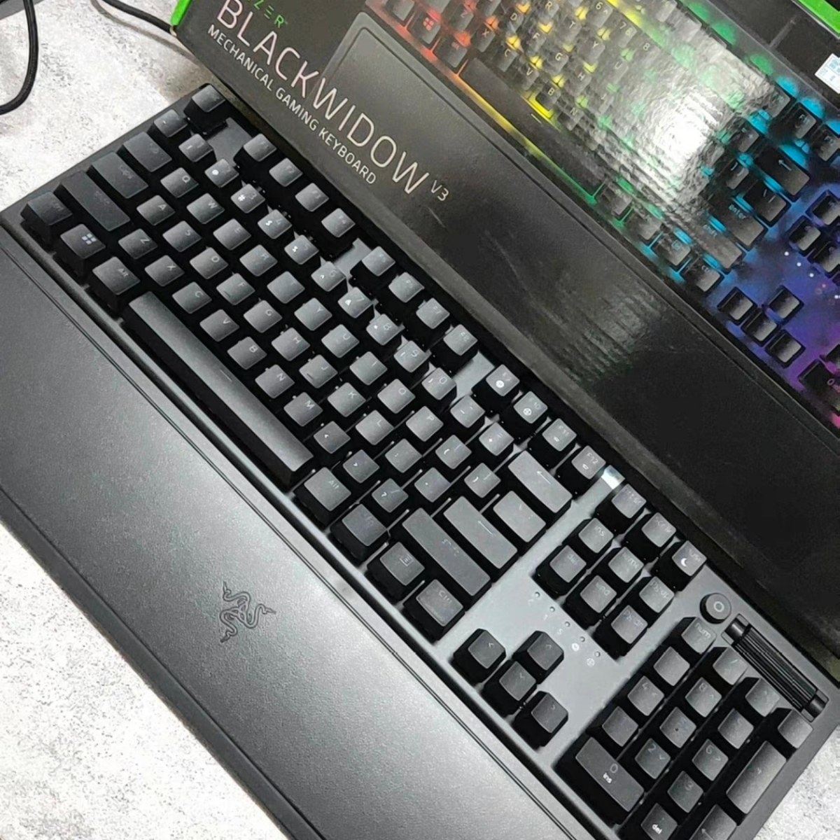 Razer雷蛇黑寡妇V3有线背光RGB幻彩电竞游戏腕托机械键盘