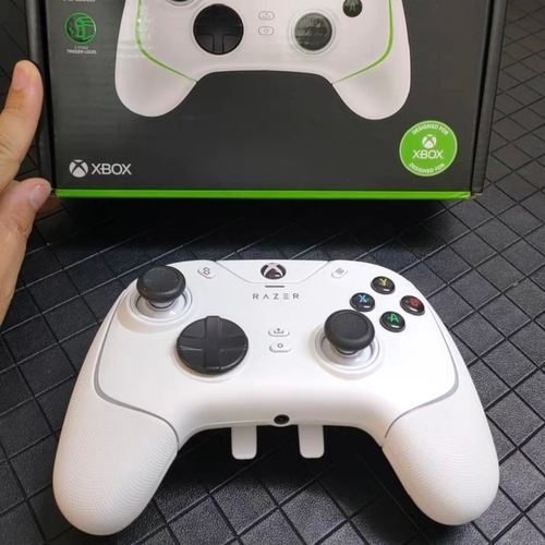 Razer雷蛇幻影战狼V2RGB幻彩版PC电脑电视游戏适用于XBOX白色手柄