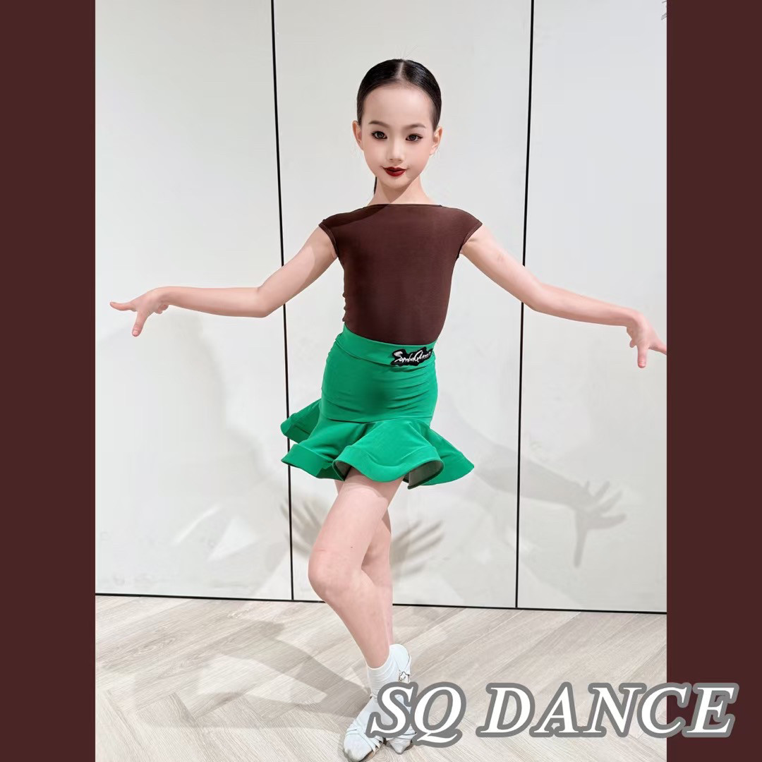 SQ舞服少儿拉丁舞2025早春绿色俏皮鱼骨练习服套装跳舞女童坎袖