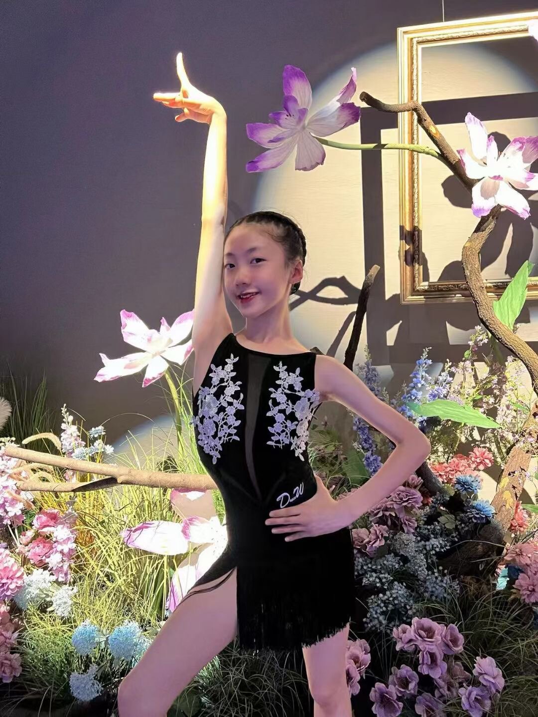丹斯舞之美少儿拉丁舞夏日高定花朵无袖重工流苏练习服套装比赛服