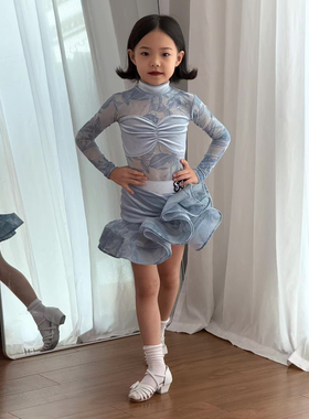 SN舞服少儿拉丁舞网红墨墨同款丝绒蓝色长袖花纹可爱高领练习服