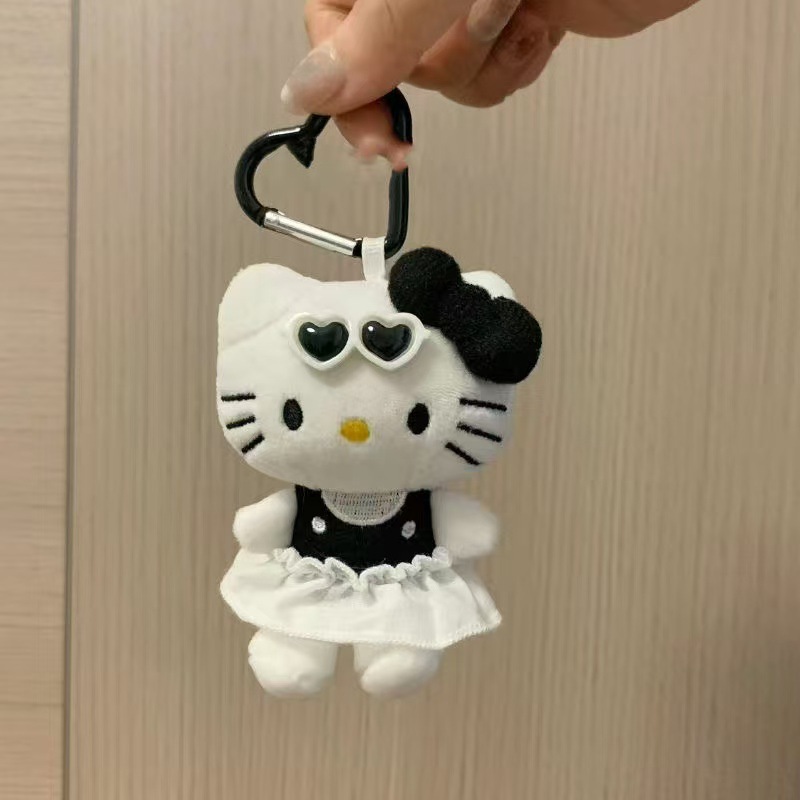 穿小香裙子的kitty猫挂件