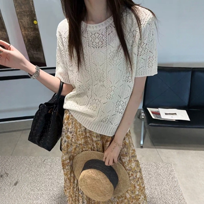 显瘦圆领镂空钩花亚麻针织短袖衫
