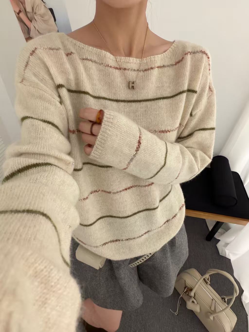 显瘦圆领拼色条纹羊毛针织毛衣女