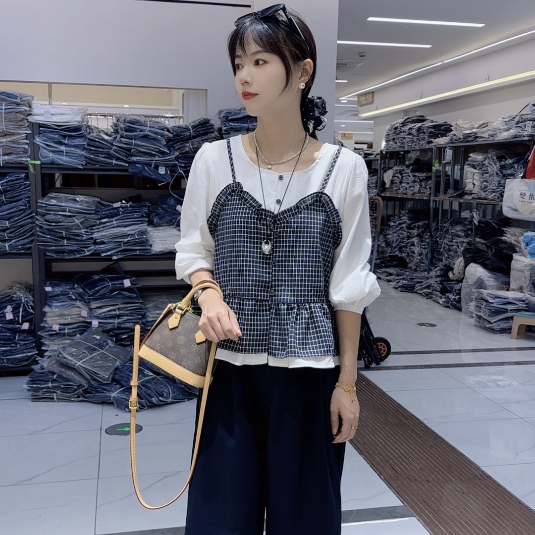2025早秋新款韩版显瘦圆领长袖T恤女百搭气质纯色格子假两件上衣