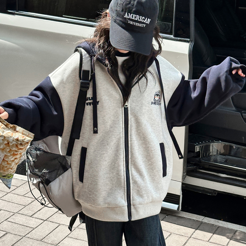 【11/29 10:00AM】企鹅夹棉外套