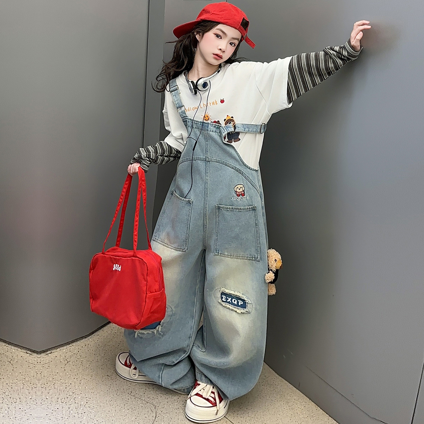 女童裤子2026新款儿童超好看韩系牛仔裤春秋初中生独特绝美背带裤图片
