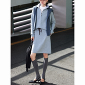 灰色翻领长袖 高级感精致休闲新款 穿搭套装 卫衣同色半身短裙两件套
