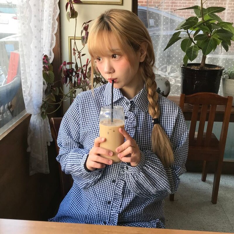 韩国东大门休闲时尚木耳荷叶边娃娃领复古格子长袖衬衫女