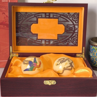 53毫米彩绘龙凤保定铁球健身球中老年手球保健球空心铃音礼盒