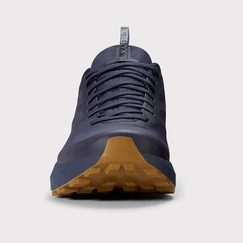 Arc'teryx's Arit Bird Norvan Ld 3 GTX покрывает водонепроницаемые мужчины и женщины с одинаковыми переездами.